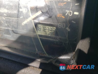 Zdjęcie 8 z 10 samochodu: 1999 VOLVO VN VIN:4VG7DARJ2XN773786 - miniatura