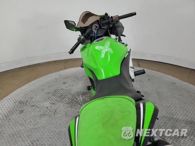 Zdjęcie 6 z 11 samochodu: 2010 KAWASAKI EX250 J VIN:JKAEXMJ19ADA64156 - miniatura