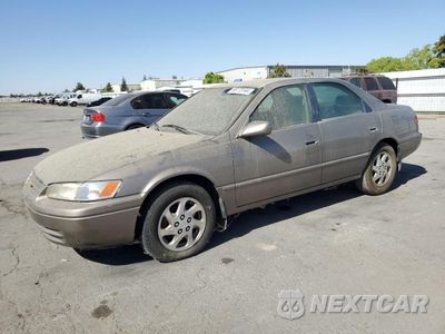 1999 TOYOTA CAMRY LE JT2BF22K4X0228202 - główne zdjęcie licytacji z USA - miniatura