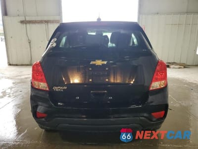 Zdjęcie 6 z 12 samochodu: 2018 CHEVROLET TRAX LS VIN:3GNCJKSB4JL261437 - miniatura