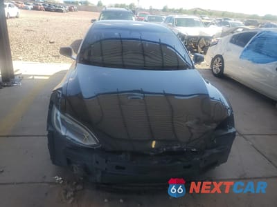 Piąte zdjęcie samochodu w środku: 2019 TESLA MODEL S VIN:5YJSA1E24KF305706 - miniatura