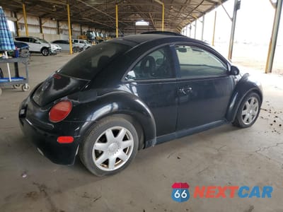 Trzecie zdjęcie samochodu z tyłu: 2002 VOLKSWAGEN NEW BEETLE GLX VIN:3VWDD21C42M401557 - miniatura