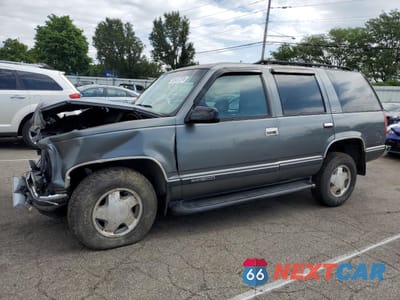 1999 GMC YUKON 1GKEK13R9XJ757780 - główne zdjęcie licytacji z USA - miniatura