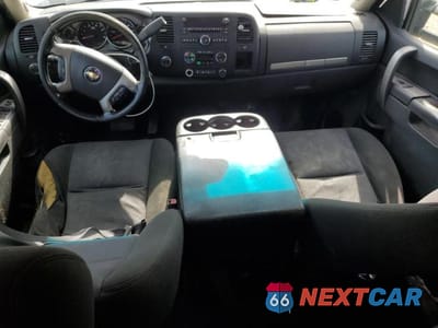 Zdjęcie 8 z 12 samochodu: 2011 CHEVROLET SILVERADO K3500 LT VIN:1GC4K0C83BF132814 - miniatura