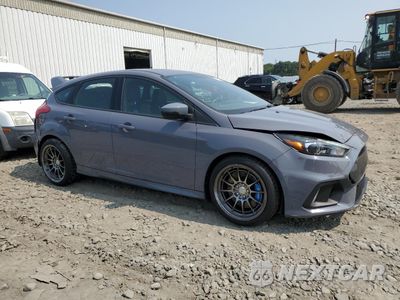 Czwarte zdjęcie samochodu z boku: 2017 FORD FOCUS RS VIN:WF0DP3THXH4124990 - miniatura
