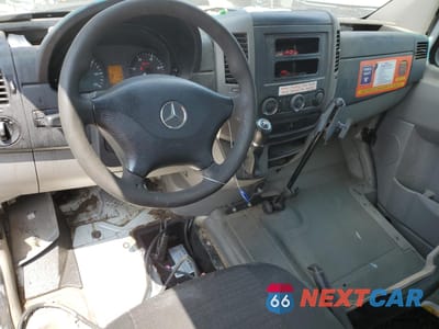 Zdjęcie 8 z 13 samochodu: 2014 MERCEDES-BENZ SPRINTER 2500 VIN:WD3PE8DE1E5824310 - miniatura