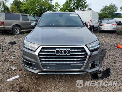 Piąte zdjęcie samochodu w środku: 2017 AUDI Q7 PREMIUM PLUS VIN:WA1LAAF7XHD025894 - miniatura