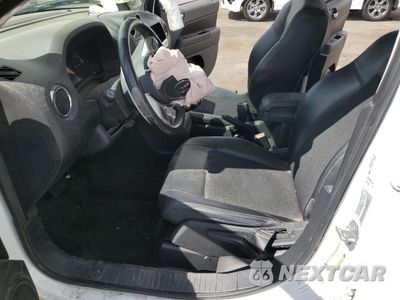 Zdjęcie 7 z 15 samochodu: 2016 JEEP COMPASS SPORT VIN:1C4NJDBB7GD725574 - miniatura