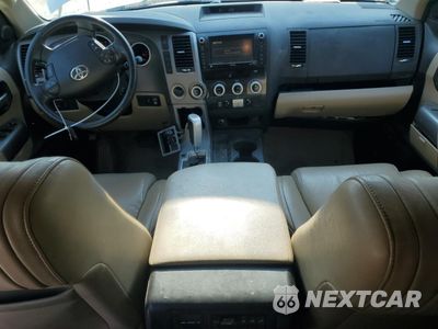 Zdjęcie 8 z 15 samochodu: 2010 TOYOTA SEQUOIA LIMITED VIN:5TDJW5G15AS038143 - miniatura