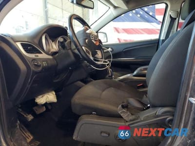 Zdjęcie 7 z 13 samochodu: 2019 DODGE JOURNEY SE VIN:3C4PDCBB4KT681143 - miniatura