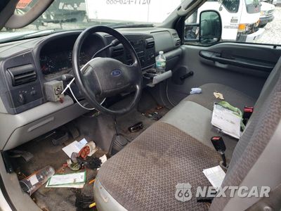 Zdjęcie 8 z 13 samochodu: 2005 FORD F450 SUPER DUTY VIN:1FDXF47P45EA26372 - miniatura