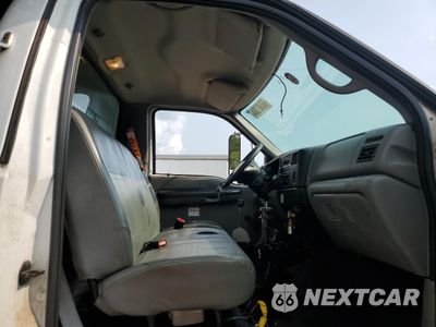 Piąte zdjęcie samochodu w środku: 2003 FORD F650 SUPER DUTY VIN:3FDWF65243MB01612 - miniatura