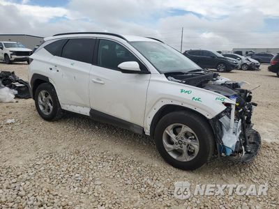 Czwarte zdjęcie samochodu z boku: 2024 HYUNDAI TUCSON SEL VIN:5NMJB3DE5RH370766 - miniatura