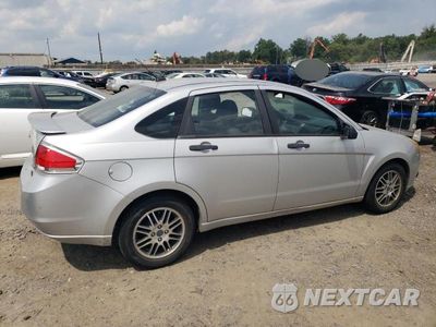 Trzecie zdjęcie samochodu z tyłu: 2011 FORD FOCUS SE VIN:1FAHP3FN0BW172652 - miniatura