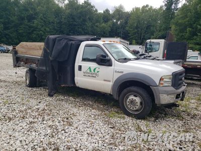 Czwarte zdjęcie samochodu z boku: 2005 FORD F450 SUPER DUTY VIN:1FDXF47P45EA26372 - miniatura