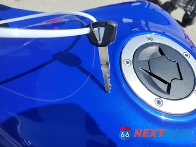 Zdjęcie 8 z 10 samochodu: 2014 KAWASAKI ZX1000 M VIN:JKAZXCM14EA000196 - miniatura