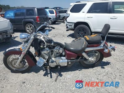 Trzecie zdjęcie samochodu z tyłu: 2004 HONDA VT750 CA VIN:JH2RC50384M001568 - miniatura