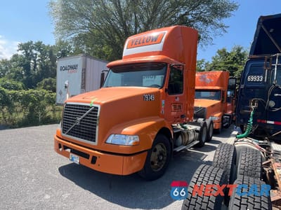 2007 VOLVO VN VNM 4V4MC9GF87N449645 - główne zdjęcie licytacji z USA - miniatura