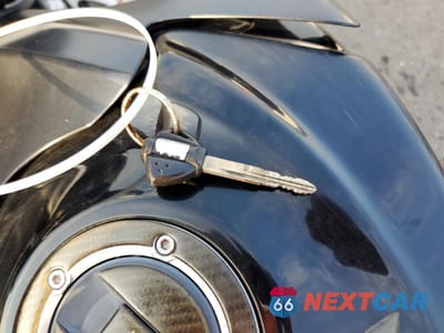 Zdjęcie 8 z 11 samochodu: 2008 SUZUKI GSX-R750 VIN:JS1GR7LA282101178 - miniatura