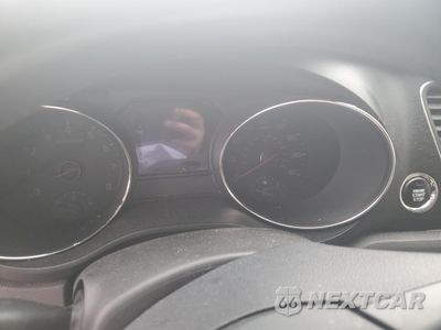 Zdjęcie 9 z 15 samochodu: 2017 KIA SEDONA LX VIN:KNDMB5C18H6281325 - miniatura