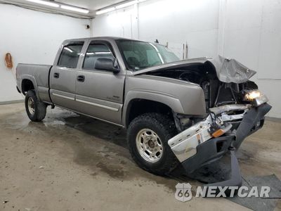 Czwarte zdjęcie samochodu z boku: 2006 CHEVROLET SILVERADO K2500 HEAVY DUTY VIN:1GCHK23216F115167 - miniatura