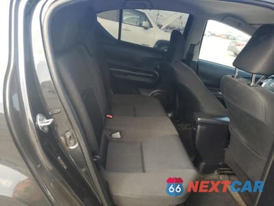 Zdjęcie 10 z 12 samochodu: 2015 TOYOTA PRIUS C TWO VIN:JTDKDTB38F1095397 - miniatura
