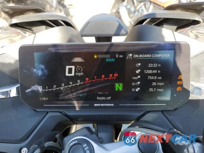 Zdjęcie 7 z 10 samochodu: 2022 BMW R 1250 RT VIN:WB10L0300N6F40245 - miniatura