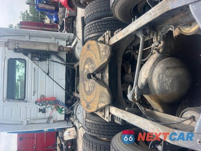 Zdjęcie 8 z 8 samochodu: 2003 VOLVO VN VNM VIN:4V4MC9GG53N343690 - miniatura