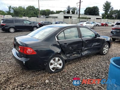 Trzecie zdjęcie samochodu z tyłu: 2008 KIA OPTIMA LX VIN:KNAGE123385199943 - miniatura