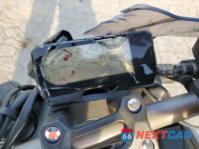Zdjęcie 7 z 8 samochodu: 2023 HONDA CB650 RA VIN:MLHRH0253P5400945 - miniatura