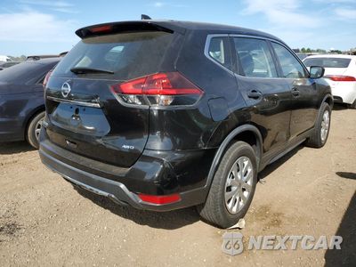 Trzecie zdjęcie samochodu z tyłu: 2018 NISSAN ROGUE S VIN:KNMAT2MV0JP521211 - miniatura