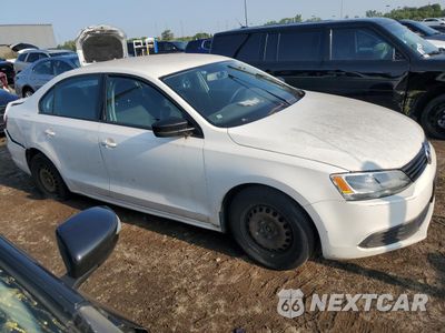 Czwarte zdjęcie samochodu z boku: 2013 VOLKSWAGEN JETTA BASE VIN:3VW2K7AJ0DM292235 - miniatura