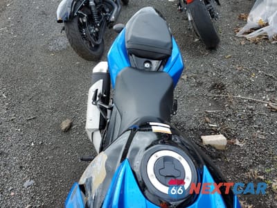 Piąte zdjęcie samochodu w środku: 2022 SUZUKI GSX-S750 M VIN:JS1C533B1N7101750 - miniatura