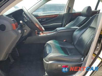 Zdjęcie 7 z 13 samochodu: 2010 LEXUS LS 460 VIN:JTHCL5EF4A5008006 - miniatura