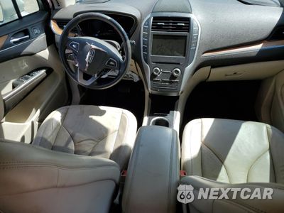 Zdjęcie 8 z 15 samochodu: 2017 LINCOLN MKC SELECT VIN:5LMCJ2C95HUL36501 - miniatura