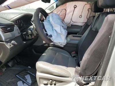 Zdjęcie 7 z 13 samochodu: 2018 CHEVROLET SUBURBAN C1500 LT VIN:1GNSCHKC4JR241344 - miniatura