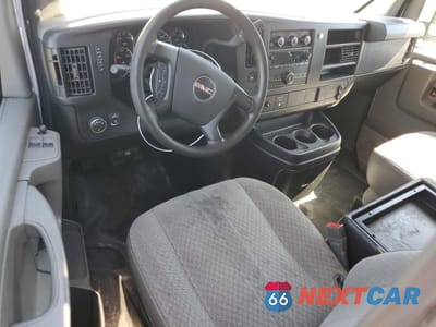 Zdjęcie 8 z 13 samochodu: 2015 GMC SAVANA G2500 VIN:1GTW7FCF1F1214779 - miniatura