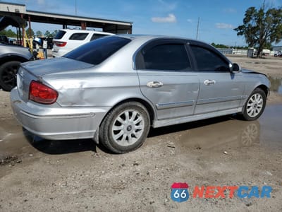 Trzecie zdjęcie samochodu z tyłu: 2004 HYUNDAI SONATA GLS VIN:KMHWF35H84A059270 - miniatura