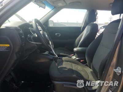 Zdjęcie 7 z 14 samochodu: 2019 KIA SOUL + VIN:KNDJP3A58K7639703 - miniatura