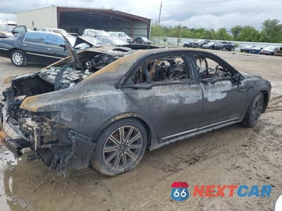 Trzecie zdjęcie samochodu z tyłu: 2017 LINCOLN CONTINENTAL RESERVE VIN:1LN6L9RP2H5624558 - miniatura