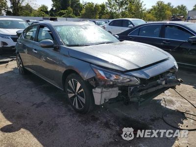 Czwarte zdjęcie samochodu z boku: 2021 NISSAN ALTIMA SV VIN:1N4BL4DV5MN333158 - miniatura