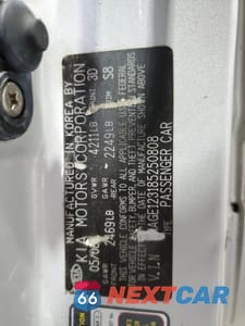 Zdjęcie 14 z 14 samochodu: 2008 KIA OPTIMA LX VIN:KNAGE123185250808 - miniatura