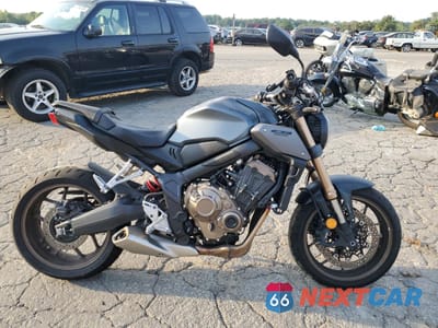 2023 HONDA CB650 RA MLHRH0253P5400945 - główne zdjęcie licytacji z USA - miniatura