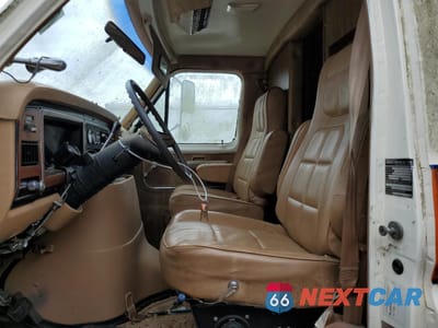 Zdjęcie 7 z 12 samochodu: 1983 FORD ECONOLINE E350 CUTAWAY VAN VIN:1FDKE30L7DHB09578 - miniatura