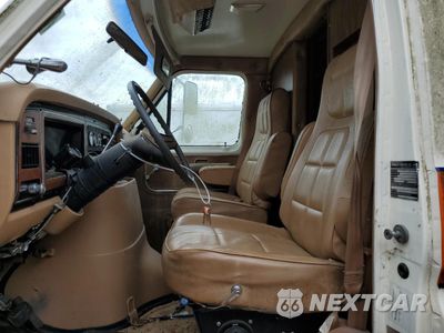 Zdjęcie 7 z 12 samochodu: 1983 FORD ECONOLINE E350 CUTAWAY VAN VIN:1FDKE30L7DHB09578 - miniatura