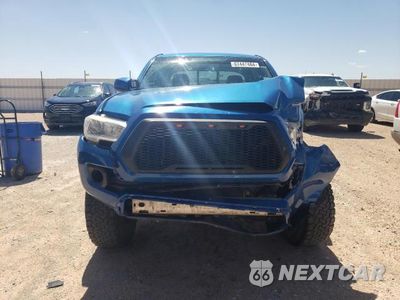 Piąte zdjęcie samochodu w środku: 2016 TOYOTA TACOMA DOUBLE CAB VIN:5TFCZ5AN6GX012701 - miniatura