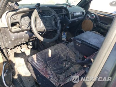 Zdjęcie 8 z 12 samochodu: 2002 DODGE RAM 2500 VIN:3B7KF23C12M284344 - miniatura
