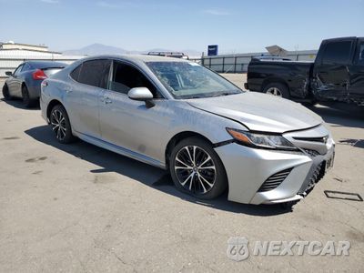 Czwarte zdjęcie samochodu z boku: 2019 TOYOTA CAMRY L VIN:4T1B11HK3KU161256 - miniatura