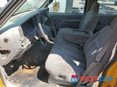 Zdjęcie 7 z 13 samochodu: 2000 GMC SIERRA C3500 VIN:1GDHC33F1YF485751 - miniatura