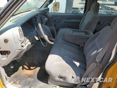 Zdjęcie 7 z 13 samochodu: 2000 GMC SIERRA C3500 VIN:1GDHC33F1YF485751 - miniatura